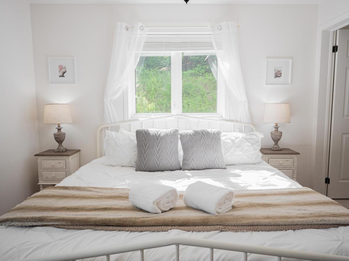 French Countryside Chic 2-Bedroom Chalet Prince Mont-Tremblant Extérieur photo
