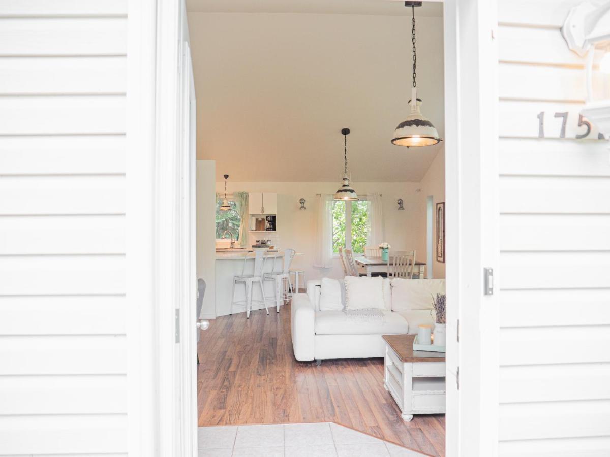French Countryside Chic 2-Bedroom Chalet Prince Mont-Tremblant Extérieur photo