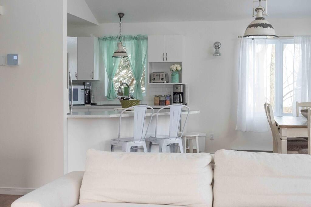 French Countryside Chic 2-Bedroom Chalet Prince Mont-Tremblant Extérieur photo
