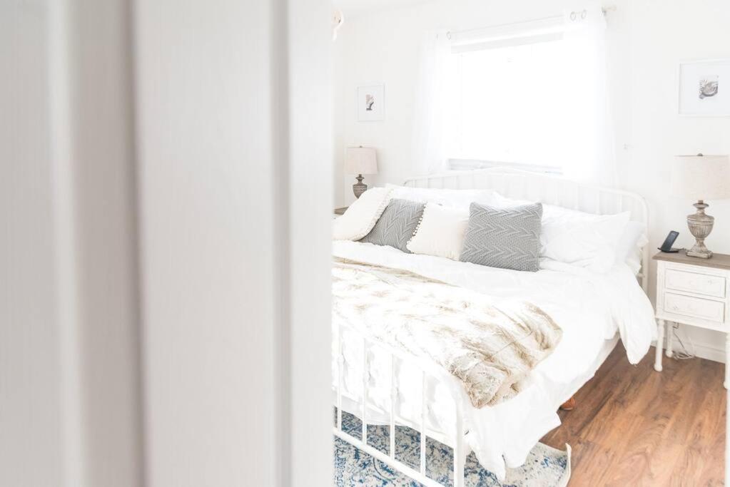 French Countryside Chic 2-Bedroom Chalet Prince Mont-Tremblant Extérieur photo